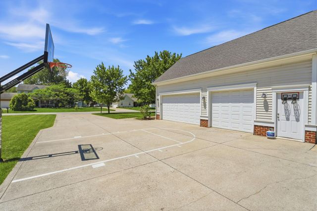 58 Belz Warner Boulevard, Reynoldsburg, OH 43068