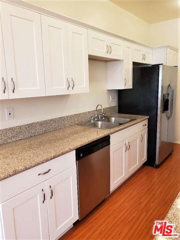 435 N PALM Drive 202, Beverly Hills, CA 90210