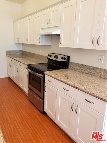 435 N PALM Drive 202, Beverly Hills, CA 90210