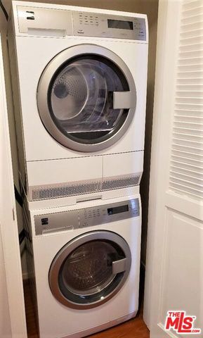 435 N PALM Drive 202, Beverly Hills, CA 90210