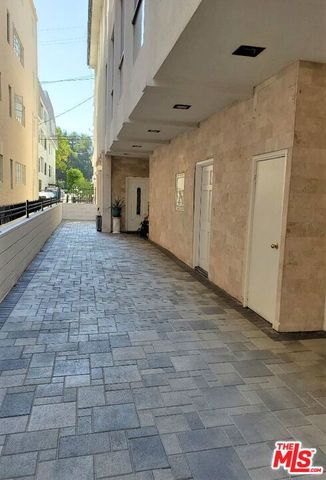 435 N PALM Drive 202, Beverly Hills, CA 90210