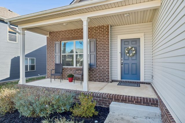 3280 Holiday Ln, Columbia, TN 38401