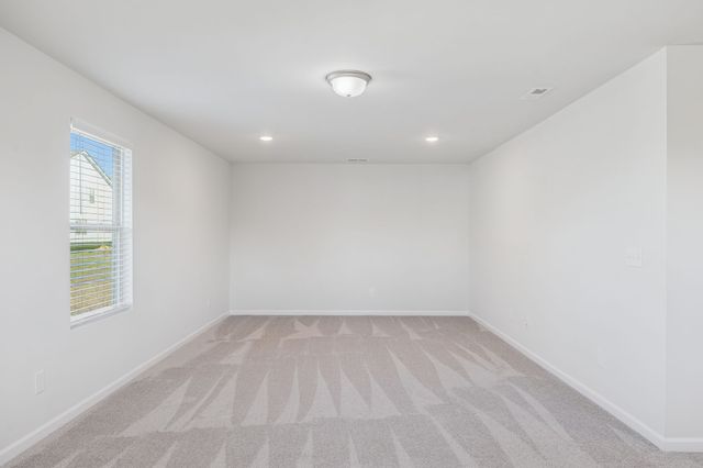 3280 Holiday Ln, Columbia, TN 38401