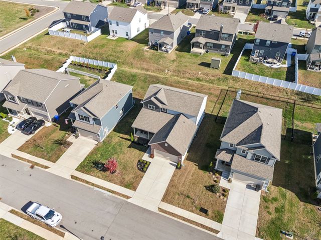 3280 Holiday Ln, Columbia, TN 38401