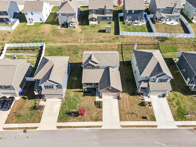 3280 Holiday Ln, Columbia, TN 38401