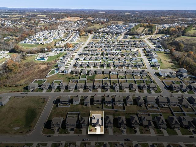 3280 Holiday Ln, Columbia, TN 38401