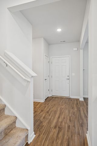 3280 Holiday Ln, Columbia, TN 38401