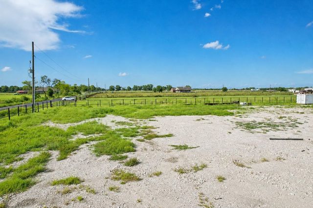 1851 County Road 610, Dayton, TX 77535