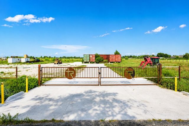1851 County Road 610, Dayton, TX 77535