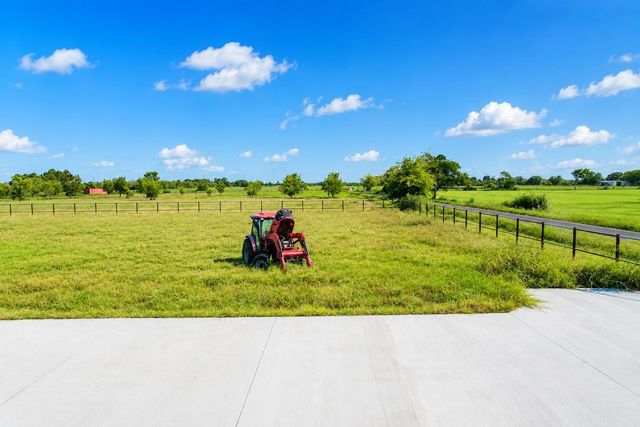 1851 County Road 610, Dayton, TX 77535