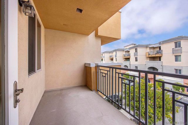 3877 Pell Pl 312, San Diego, CA 92130
