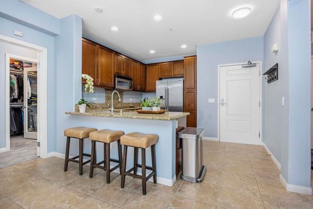 3877 Pell Pl 312, San Diego, CA 92130