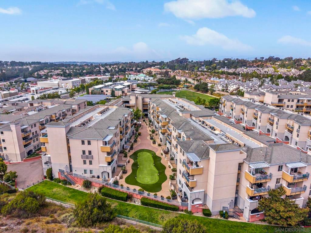 Image 20 of property listing at 3877 Pell Pl 312 312, San Diego, CA 92130