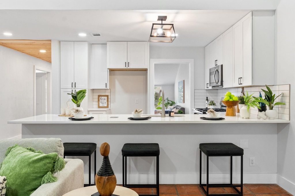 7503 Berkman DR, Austin, TX 78752