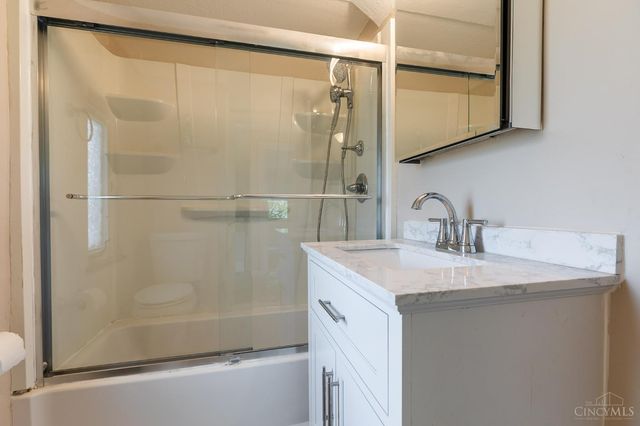 3168 Queen City Avenue, Cincinnati, OH 45238