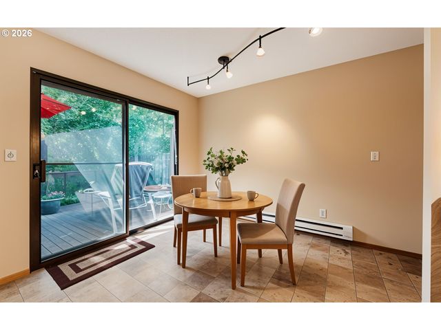 3118 Sw Carson St, Portland, OR 97219