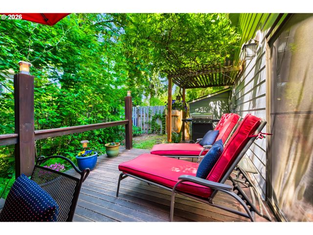 3118 Sw Carson St, Portland, OR 97219