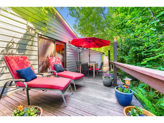 3118 Sw Carson St, Portland, OR 97219