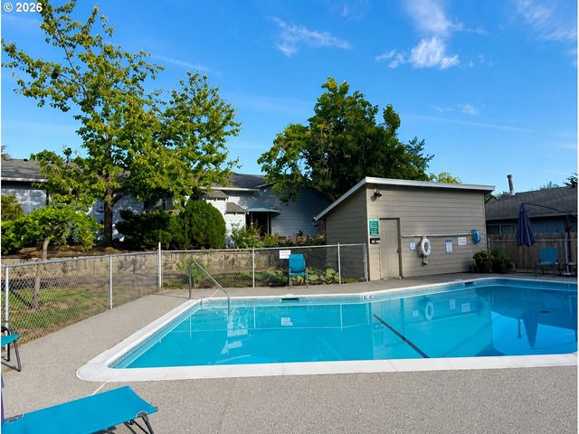 3118 Sw Carson St, Portland, OR 97219