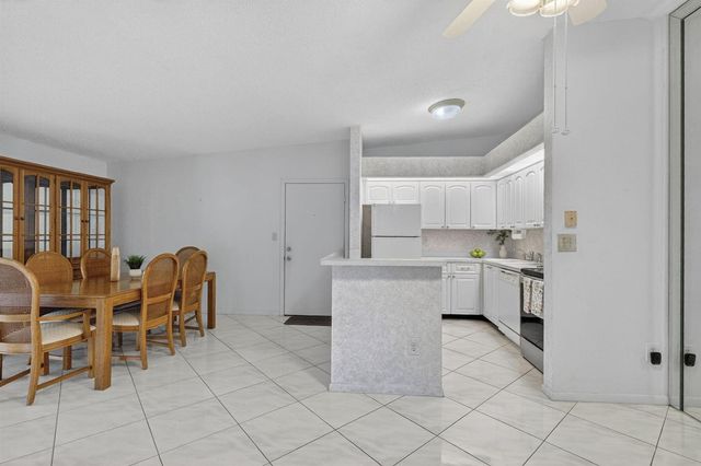 7648 Ashmont Circle 212, Tamarac, FL 33321