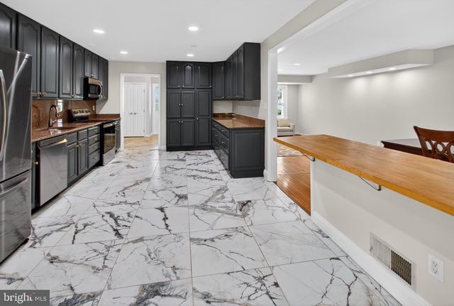 16 REDDING RIDGE, Gaithersburg, MD 20878