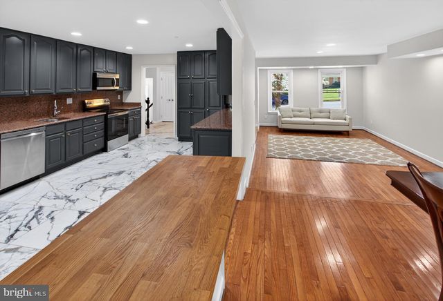 16 REDDING RIDGE, Gaithersburg, MD 20878