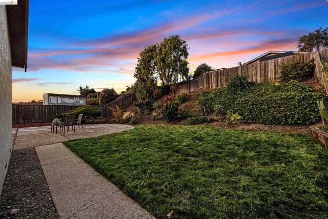 970 Kittery Way, Pinole, CA 94564