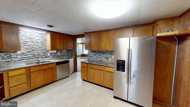 16 PATAPSCO RD, Linthicum Heights, MD 21090