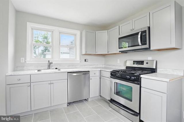 1239 HILLDALE RD, Baltimore, MD 21237