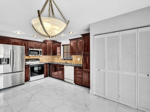 1441 Princeton Lane, Boynton Beach, FL 33426