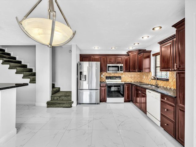 1441 Princeton Lane, Boynton Beach, FL 33426