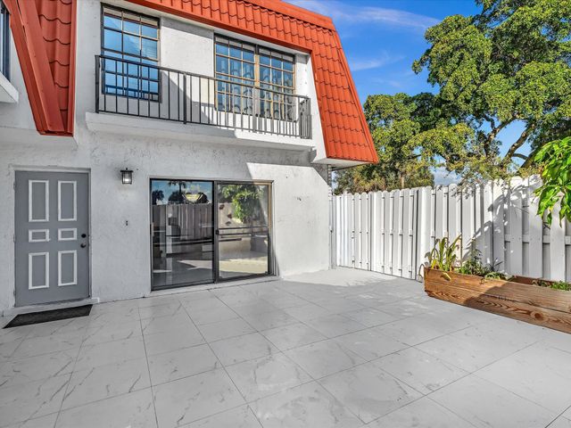 1441 Princeton Lane, Boynton Beach, FL 33426