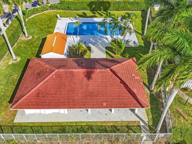 1441 Princeton Lane, Boynton Beach, FL 33426