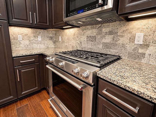 10401 Town And Country Way 204, Houston, TX 77024