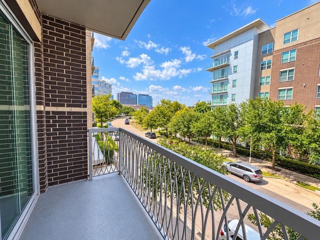 10401 Town And Country Way 204, Houston, TX 77024