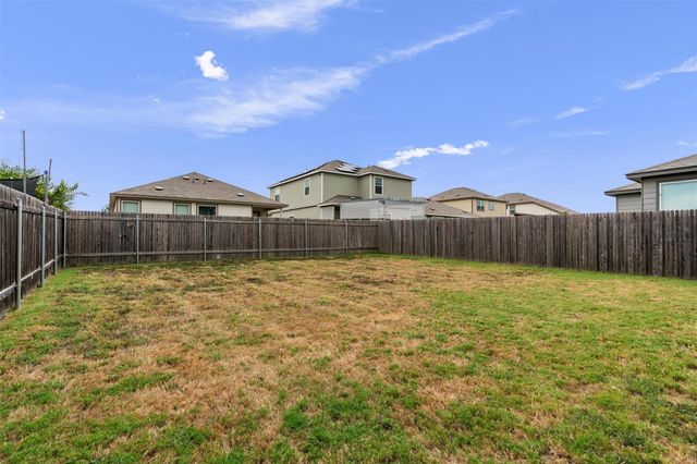 720 Bailey Park DR, Jarrell, TX 76537