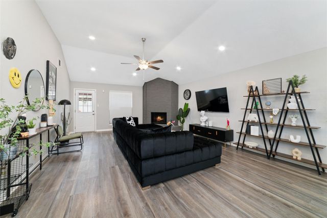 12702 Ashford Creek, Houston, TX 77082