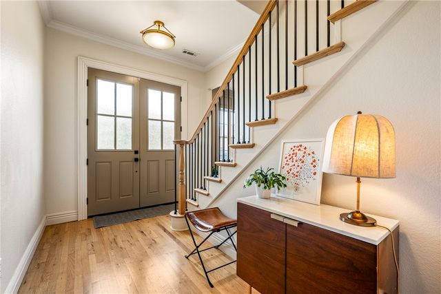109 SE G Court, Bentonville, AR 72712