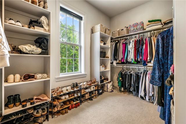 109 SE G Court, Bentonville, AR 72712