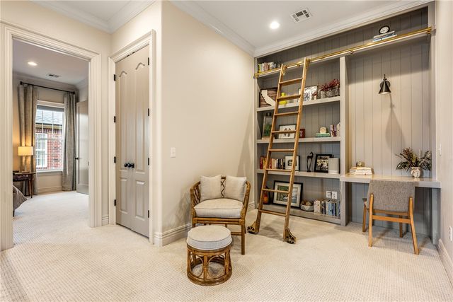 109 SE G Court, Bentonville, AR 72712