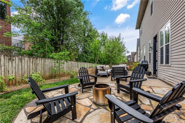 109 SE G Court, Bentonville, AR 72712