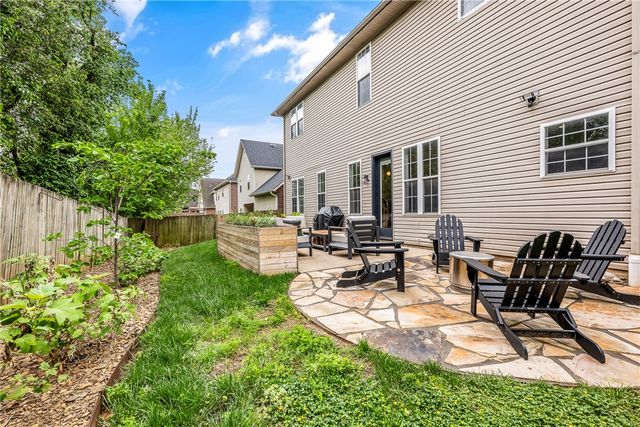109 SE G Court, Bentonville, AR 72712
