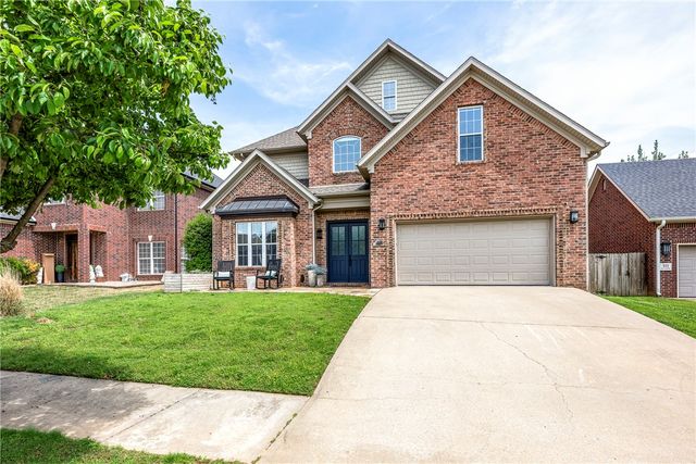 109 SE G Court, Bentonville, AR 72712
