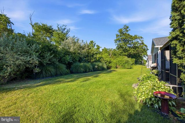 42 RANDOM RD, Douglassville, PA 19518
