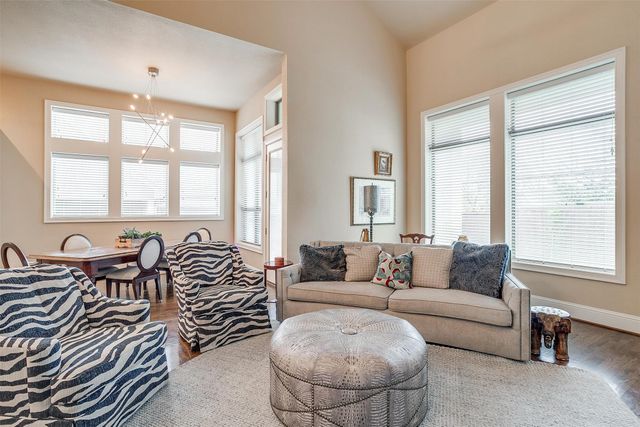 3778 W 5th Street, Fort Worth, TX 76107