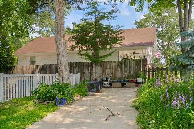 1870 N 27th Street, Kansas City, KS 66104