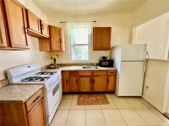 1870 N 27th Street, Kansas City, KS 66104