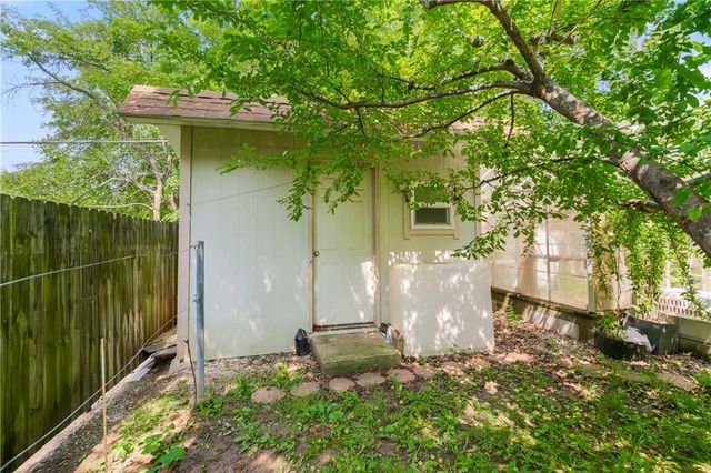 1870 N 27th Street, Kansas City, KS 66104