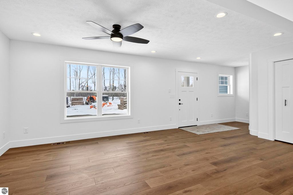 Image 12 of property listing at 2134 Cottonwood Avenue, Grawn, MI 49637