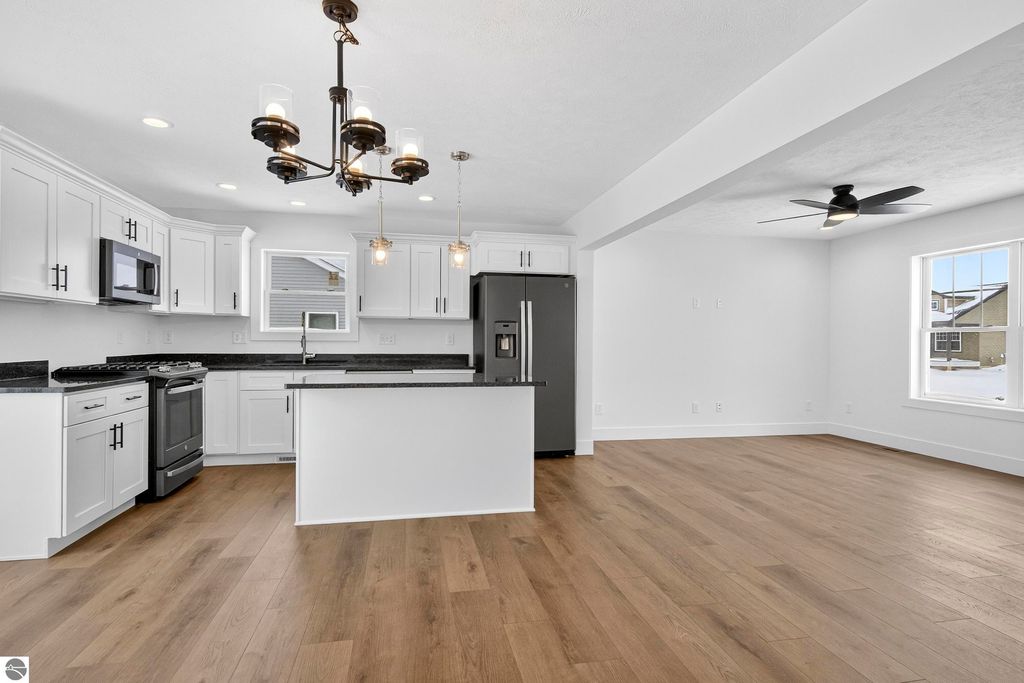 Image 20 of property listing at 2134 Cottonwood Avenue, Grawn, MI 49637